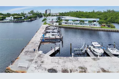 2700 NE 135th St #12, North Miami, FL 33181 - Photo 20