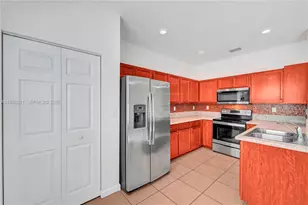 9334 W 33 Way, Hialeah, FL 33018 - Photo 2