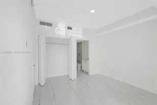 90 SW 3rd St, Miami, FL 33130 - Photo 24