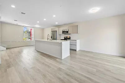 2561 NE 193rd St #1203, Miami, FL 33180 - Photo 1