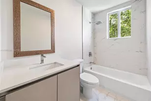 2561 NE 193rd St, Miami, FL 33180 - Photo 14