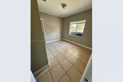 1205 NW 7th Ave, Florida City, FL 33034 - Photo 8