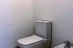 10055 NW 75th St, Doral, FL 33178 - Photo 26