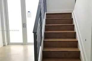 10055 NW 75th St, Doral, FL 33178 - Photo 18