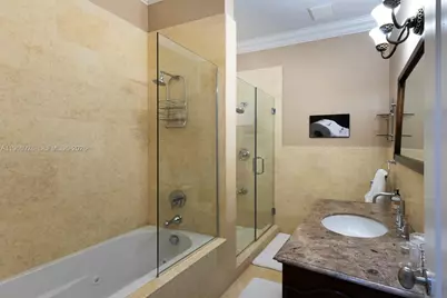 10601 SW 72nd Ct, Pinecrest, FL 33156 - Photo 32