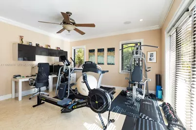 10601 SW 72nd Ct, Pinecrest, FL 33156 - Photo 32