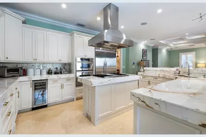 10601 SW 72nd Ct, Pinecrest, FL 33156 - Photo 4