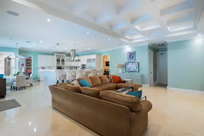 10601 SW 72nd Ct, Pinecrest, FL 33156 - Photo 8