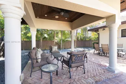 10601 SW 72nd Ct, Pinecrest, FL 33156 - Photo 24