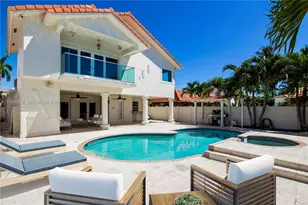 1400 Stillwater Dr, Miami Beach, FL 33141 - Photo 4