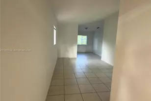 930 NE 34th Ave, Homestead, FL 33033 - Photo 6