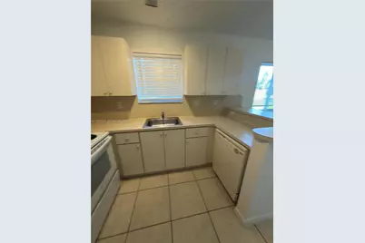 930 NE 34th Ave #201, Homestead, FL 33033 - Photo 14