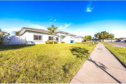 12911 SW 266th Ter, Homestead, FL 33032 - Photo 2