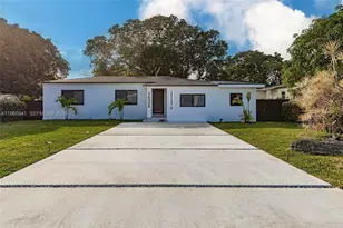 14324 Garden Dr, Miami, FL 33168 - Photo 2
