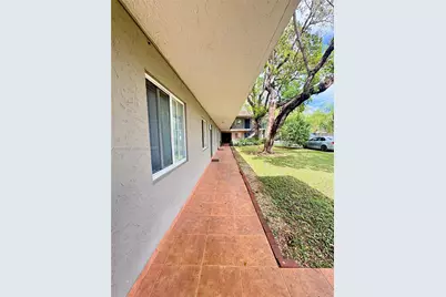 1111 SW 4th St, Fort Lauderdale, FL 33312 - Photo 12