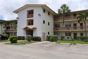 NE 14th Ave 16790, North Miami Beach, FL 33162 - Photo 6