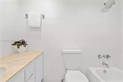5401 Collins Ave #632, Miami Beach, FL 33140 - Photo 12