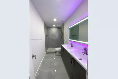 860 SE 9th Ct, Hialeah, FL 33010 - Photo 12