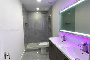 860 SE 9th Ct, Hialeah, FL 33010 - Photo 12