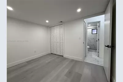 860 SE 9th Ct, Hialeah, FL 33010 - Photo 24