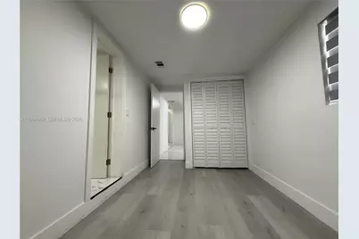 860 SE 9th Ct, Hialeah, FL 33010 - Photo 20