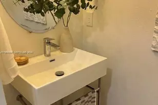 2526 Pierce St, Hollywood, FL 33020 - Photo 10