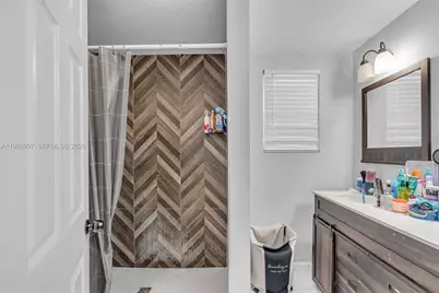 411 N 61st Ave, Hollywood, FL 33024 - Photo 18