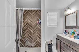 411 N 61st Ave, Hollywood, FL 33024 - Photo 18