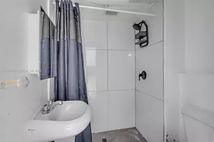 411 N 61st Ave, Hollywood, FL 33024 - Photo 14