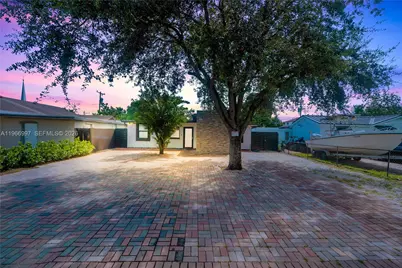 411 N 61st Ave, Hollywood, FL 33024 - Photo 1