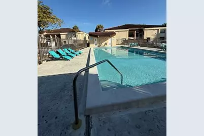 660 W Park Dr #1-201, Miami, FL 33172 - Photo 16