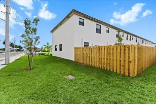 23210 SW 133rd Ct, Homestead, FL 33032 - Photo 14