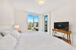 185 SW 7th St, Miami, FL 33130 - Photo 14