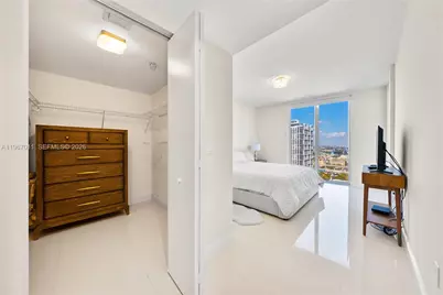 185 SW 7th St #2611, Miami, FL 33130 - Photo 16