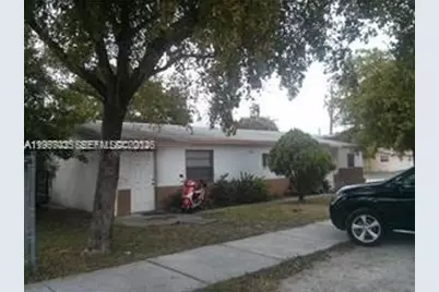 2100 NW 4th St, Pompano Beach, FL 33069 - Photo 2