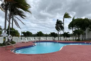 2841 N Oakland Forest Dr, Oakland Park, FL 33309 - Photo 30