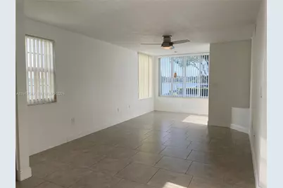 2841 N Oakland Forest Dr #110, Oakland Park, FL 33309 - Photo 8