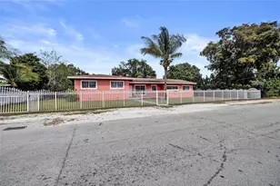 1775 NE 147th St, Miami, FL 33181 - Photo 2