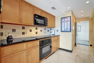 11113 Biscayne Blvd, Miami, FL 33181 - Photo 14