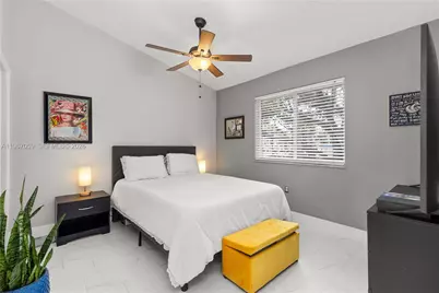 2250 NW 78th Ave #202, Pembroke Pines, FL 33024 - Photo 10