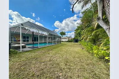 8203 NW 37th St, Coral Springs, FL 33065 - Photo 18