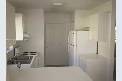 937 SW 8th Pl, Florida City, FL 33034 - Photo 4