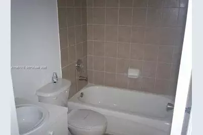 937 SW 8th Pl, Florida City, FL 33034 - Photo 8