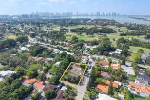2880 Fairgreen Dr, Miami Beach, FL 33140 - Photo 6