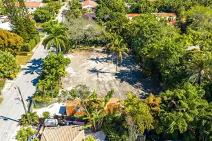 2880 Fairgreen Dr, Miami Beach, FL 33140 - Photo 12
