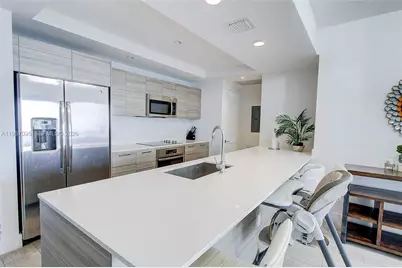 121 NE 34th St #1507, Miami, FL 33137 - Photo 4