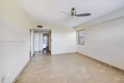 471 Ives Dairy Rd #402-3, Miami, FL 33179 - Photo 8