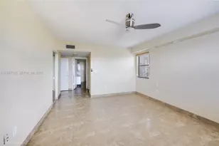 471 Ives Dairy Rd, Miami, FL 33179 - Photo 8