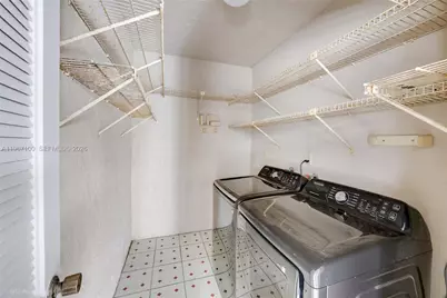 471 Ives Dairy Rd #402-3, Miami, FL 33179 - Photo 10