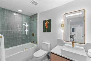 159 NE 6th St, Miami, FL 33132 - Photo 34